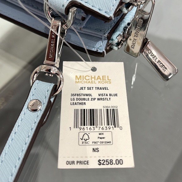 MICHAEL KORS LARGE DOUBLE ZIP WRISTLET WALLET PHONE CASE CLUTCH 
Vista Blue 
NWT - Picture 12 of 16